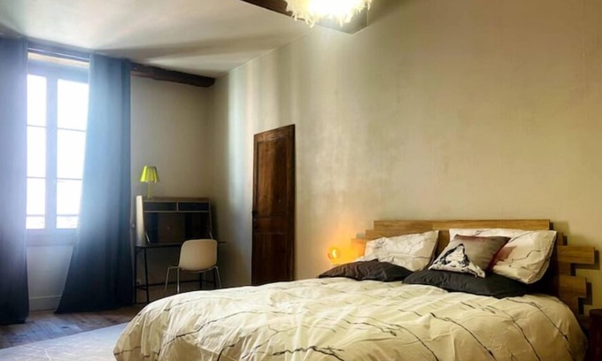 Secteur 2 Apartment | Superbe Appartement. Ambiance Chalet sur les Quais