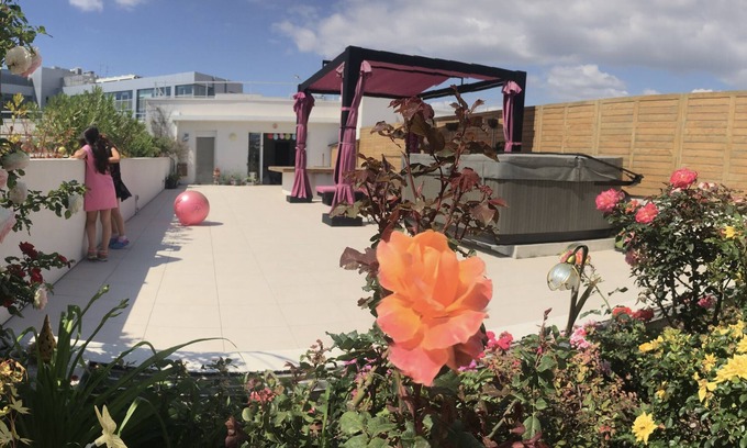 La Joliette Apartment | Superbe Appartement, Grande Terrasse, Jacuzzi et Vues