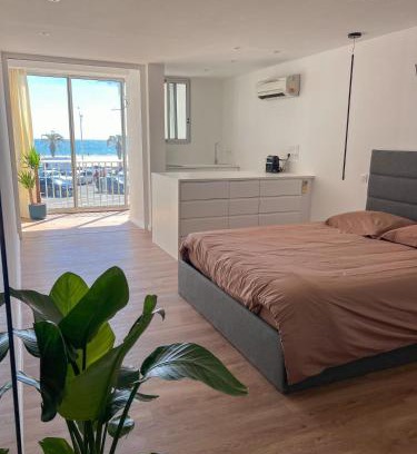 Le Grand Large Apartment | Superbe, face à la mer, balneo, rétroprojecteur