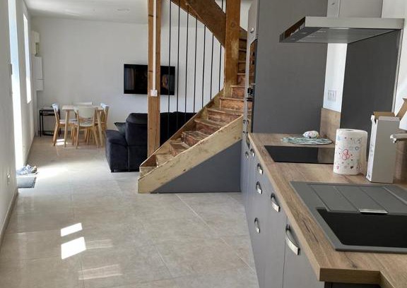 Saint-Symphorien-d'Ozon House | Superbe maison de ville, rénovée à 15 min de Lyon