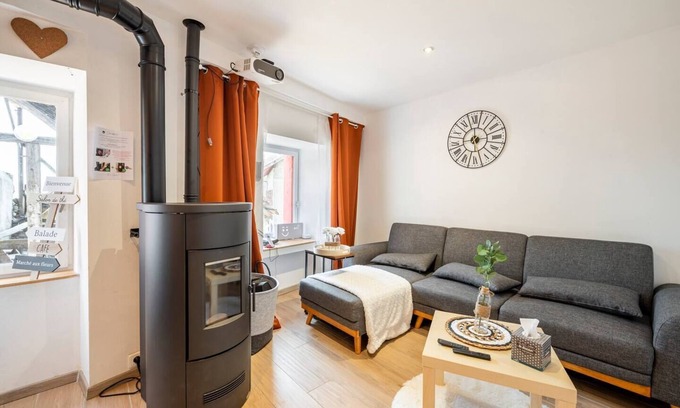 Saint-Gingolph House | Superbe Maison vue lac Proche Suisse & Stations !