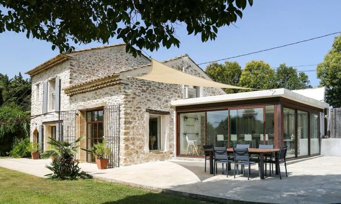 Cheval-Blanc Villa | Superbe Mas contemporain au pied du Luberon