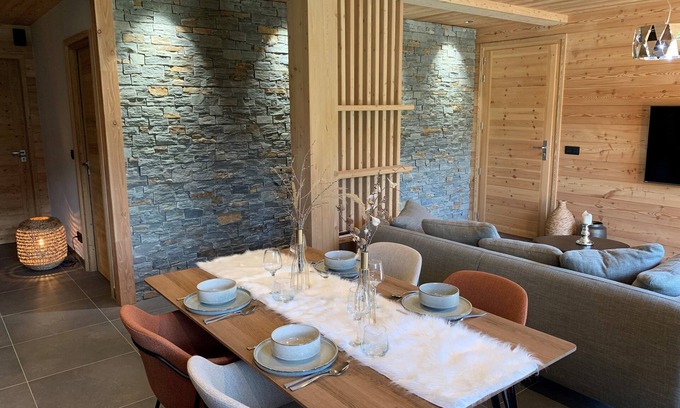 Orcieres Apartment | Superbe rez de Jardin D'un Chalet Avec vue Montagne