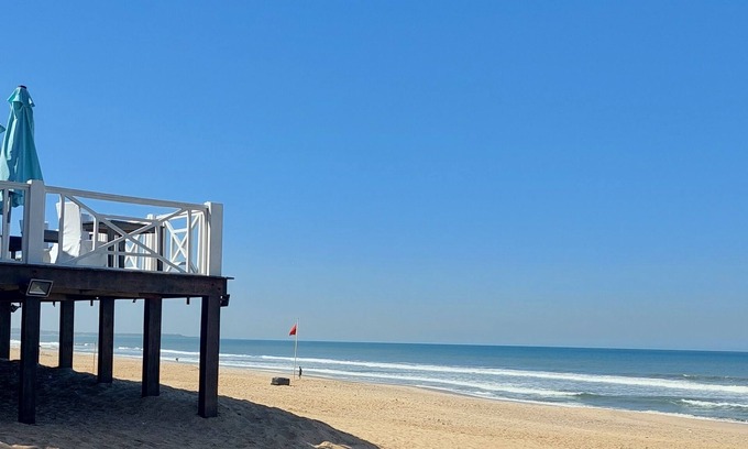 Serrekunda Apartment | Superbly Modern and Airy Two Bedroom Seaside Apartment with Balcony