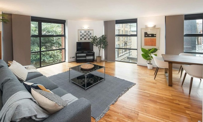 Farringdon Apartment | Superfast Broadband 2BD City Flat Farringdon