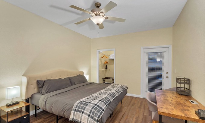 Las Vegas Apartment | SuperHost 5 Star Service 2 Bedroom 2 Bathroom
