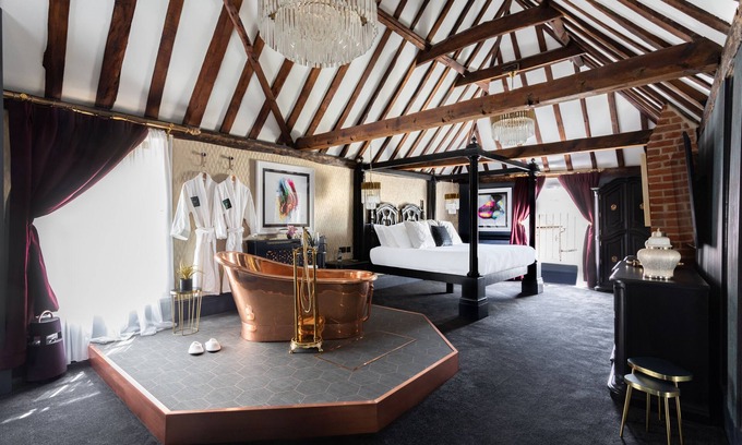 Heybridge Apartment | Superior 1 bedroom apartment - The D'arcy Suite