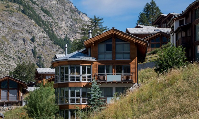 Zermatt Apartment | Superior apartment with stunning Views of Matterhorn. 1 free return taxi ride