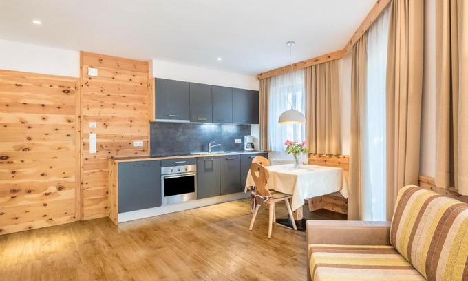 Gudon Apartment | Superior Apartments Marialisa Rose