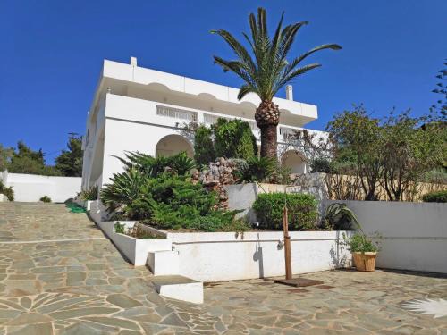 Agios Emilianos Apartment | Superior Beachfront Apartment in Aghios Emilianos - Porto Heli