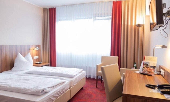 Boppard House | Superior Doppelzimmer Stadtseite - DAS Ebertor Hotel & Hostel