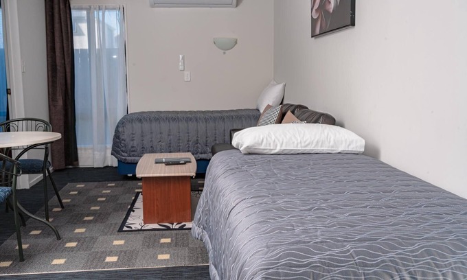 Riccarton Hotel | Superior Family Room