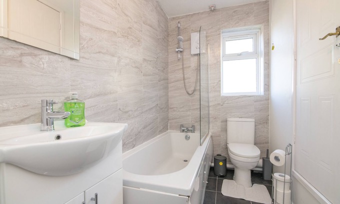 Tipton House | Superior House-Private Bathroom
