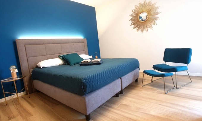 Borgo San Leonardo Apartment | Superior Peacock Apartment in Donizetti Residence