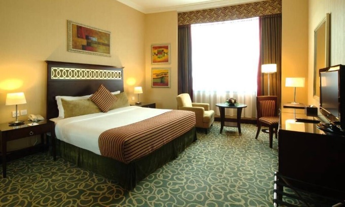 Al-Fujairah Apartment | Superior Room Near Workshop Café By Luxury Bookings
