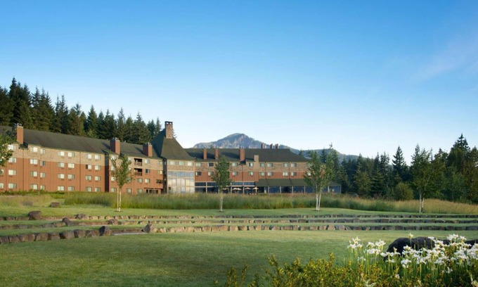 Stevenson Apartment | Superior Room with Stunning Columbia River Views