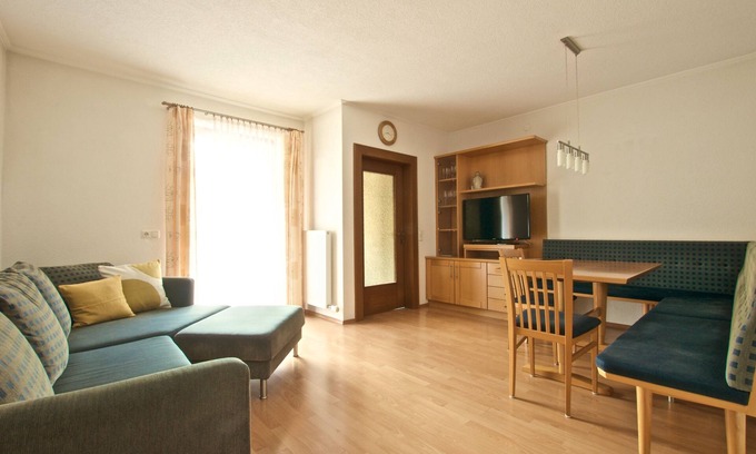 Ausservillgraten Apartment | Superior Two-Bedroom Apartment with Balcony