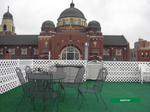 West Town Apartment | Superior