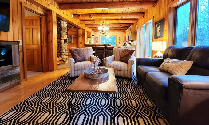 Duluth House | Superior Woods | Private Wooded Retreat