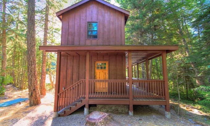 Government Camp Cabin | Support a great cause while on vacation!