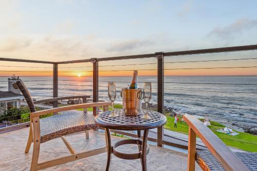 Village of La Jolla Apartment | Sur La Mer, beachfront, tidal pools