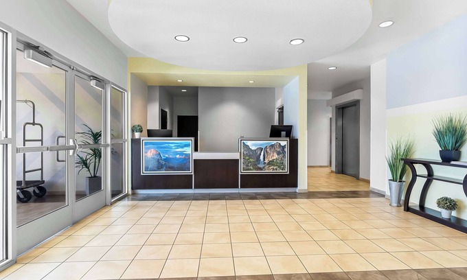 Livingston Hotel | SureStay by Best Western Livingston Merced County