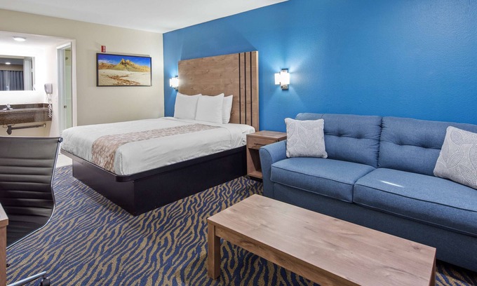Hesperia Hotel | SureStay Plus Hotel by Best Western Hesperia