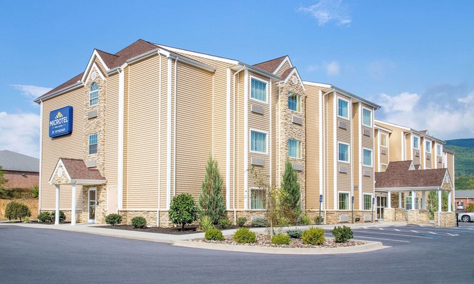 Keyser Hotel | SureStay Plus Hotel by Best Western Keyser