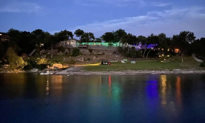 Canyon Lake House | Surf and Stay at Canyon Lake