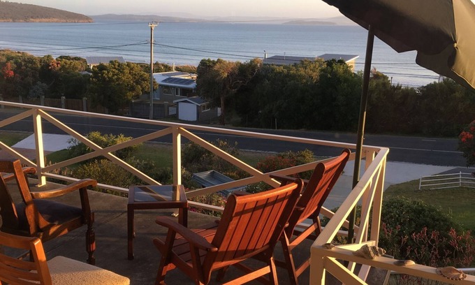Dodges Ferry House | Surf Beach House - Park Beach - amazing views, sun & surf. Walk to the beach.