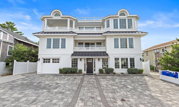 Surf City House | SURF CITY BEACH BLOCK DREAM VACATION OR PERFECT FOR SMALL WEDDINGS!