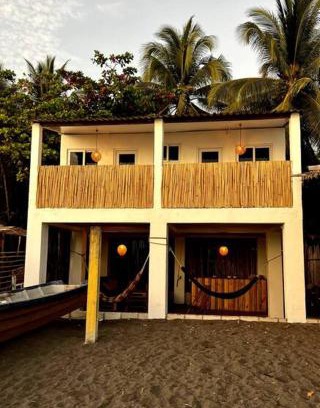 Mizata House | Surf House Mizata