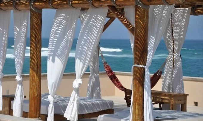 Los Cabos House | Surf house with pool on private point break