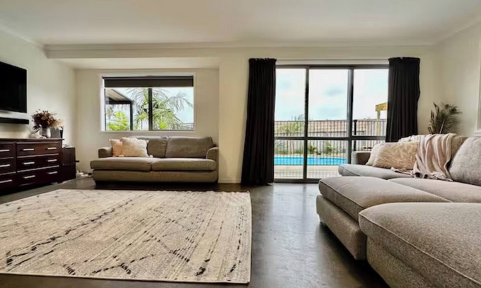 Ahipara House | Surf Stay - Ahipara