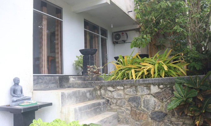 Nilwella Villa | Surfing Sea Hiriketiya 3 Bed Room Entire Villa
