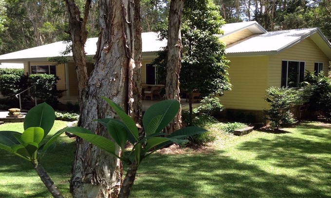 One Mile Cottage | Surfside Dreaming Cottage at One Mile Beach
