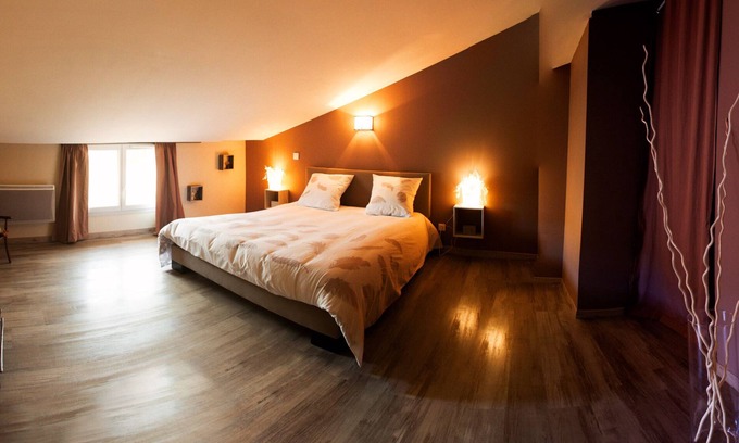 Saint-Bonnet-du-Gard Apartment | 'SURRENDER' THIS BEAUTIFUL COSY BED & LIGHT WILL SPELL