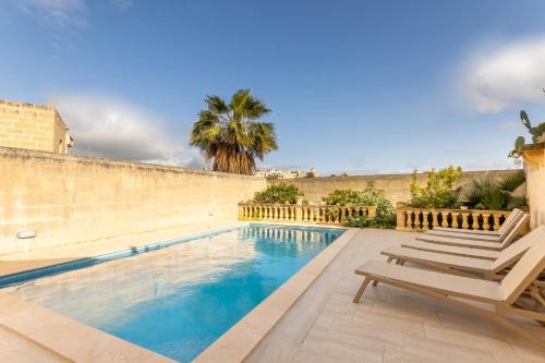 Kercem Apartment | Surwig Gozitan Villa & Pool - Happy Rentals