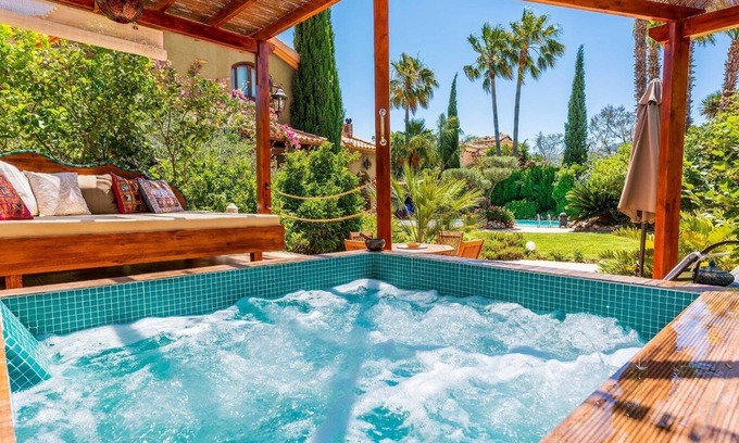 Alhaurin de la Torre Villa | Susana Alhaurín de la Torre by Ruralidays