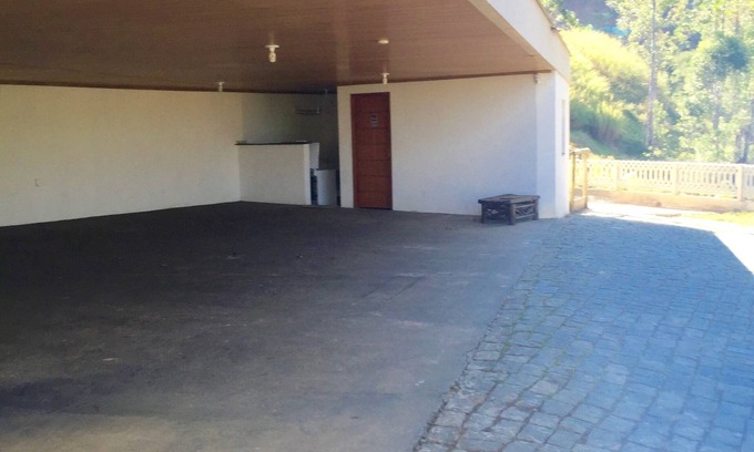 Aeroporto de Juiz de Fora House | Suspended for selling