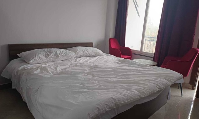 Sat Bari House | Sustainable & Spacious two unit of 3BHK in a Chateau in New Delhi. Pet Friendly!