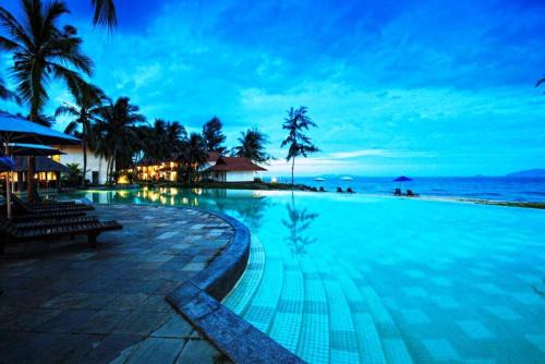 Kampung Ru Tapai Resort | Sutra Beach Resort, Terengganu