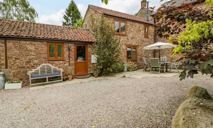 Ross-on-Wye Cottage | SUTTON BARN, pet friendly, character holiday cottage in Ross-On-Wye