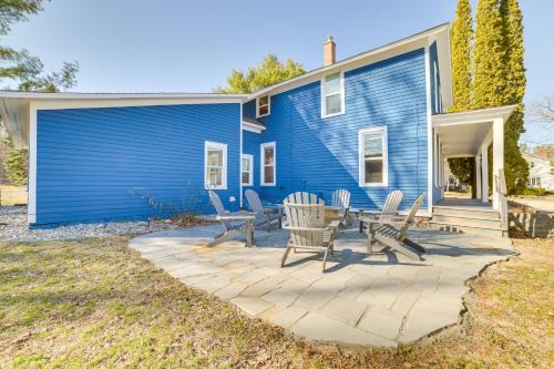 Suttons Bay House | Suttons Bay Home In Town - 2 Blocks to Beach!