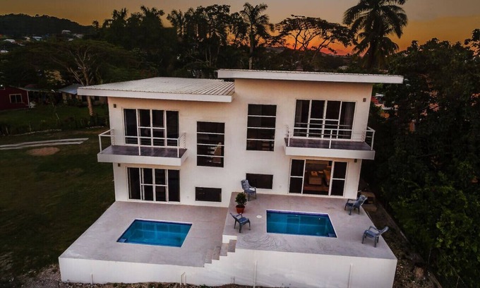 San Ignacio Apartment | Suzie`s Hilltop Estate