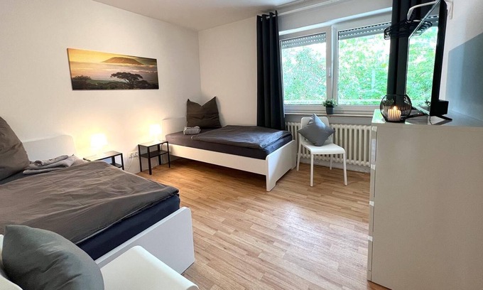 Schweinfurt Apartment | SW03 - Cozy 4 room apartment with balcony in Schweinfurt, 100sqm, 4 rooms, max. 8 people