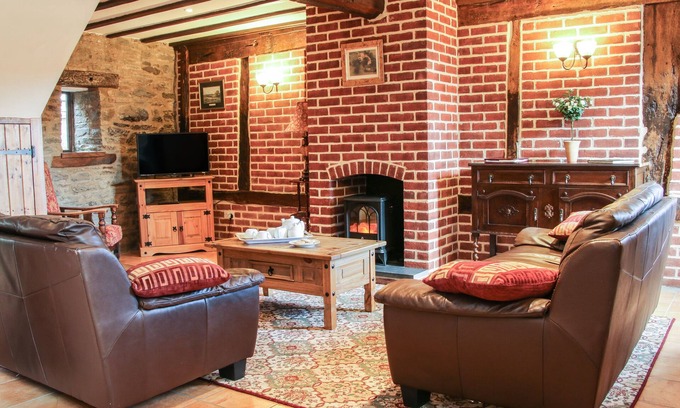 Bucknell Cottage | SWALLOW COTTAGE, family friendly, luxury holiday cottage in Bucknell