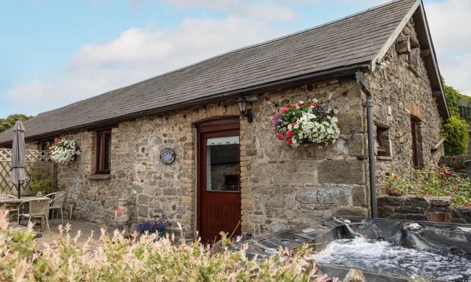 Pyle Apartment | Swallow Cottage