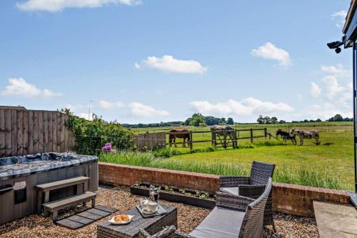 Fakenham House | Swallows Return - Colkirk