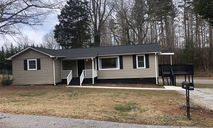 Travelers Rest House | Swamp Rabbit Retreat